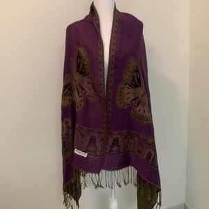 Cute stole for ladies
